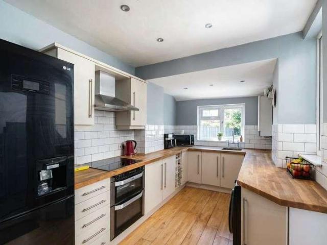 House for sale in South Earlswood, Red Hill