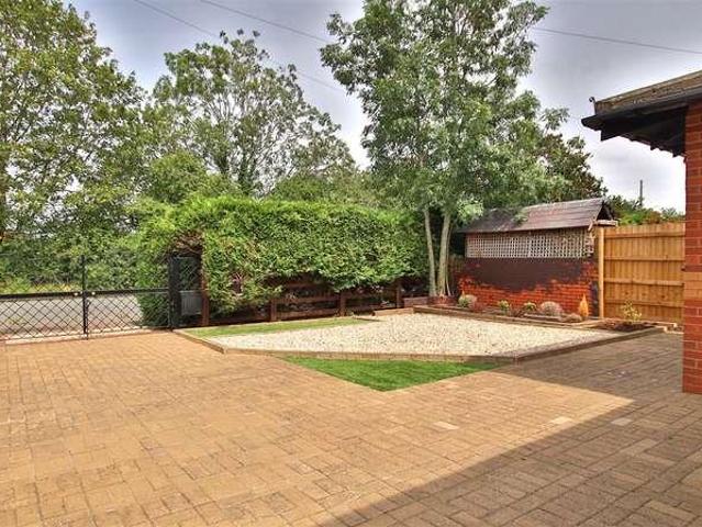 House for sale in Crookhill, Worcestershire