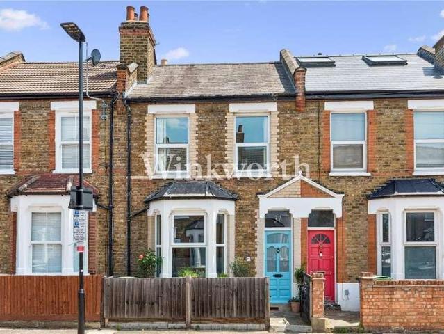 House for sale in Greater London