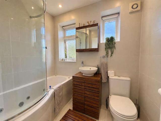 House for sale in Friday Hill, Greater London