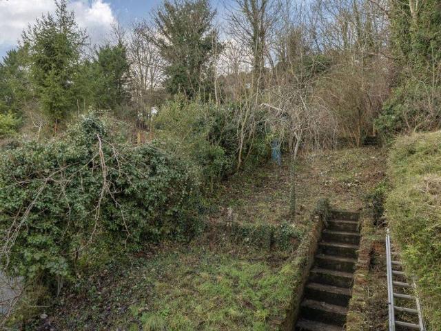 House for sale in Hillview, Surrey