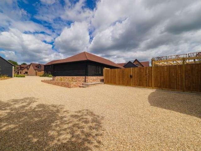 House for sale in Pachesham Park, Surrey