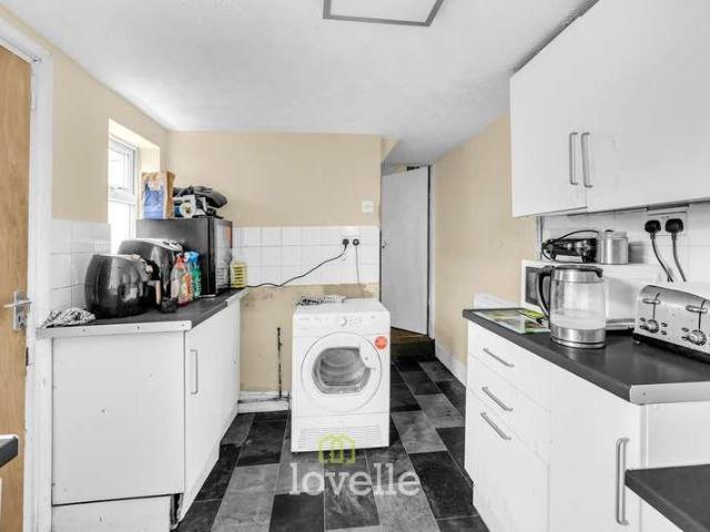 House for sale in Grimsby, North East Lincolnshire