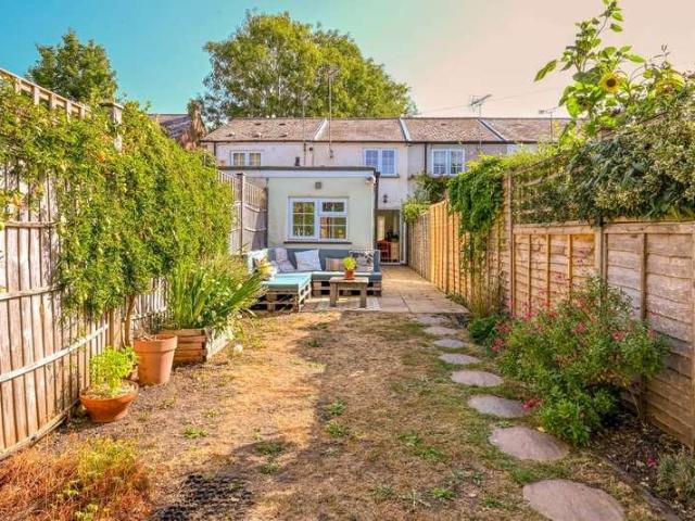 House for sale in Emmer Green, Reading