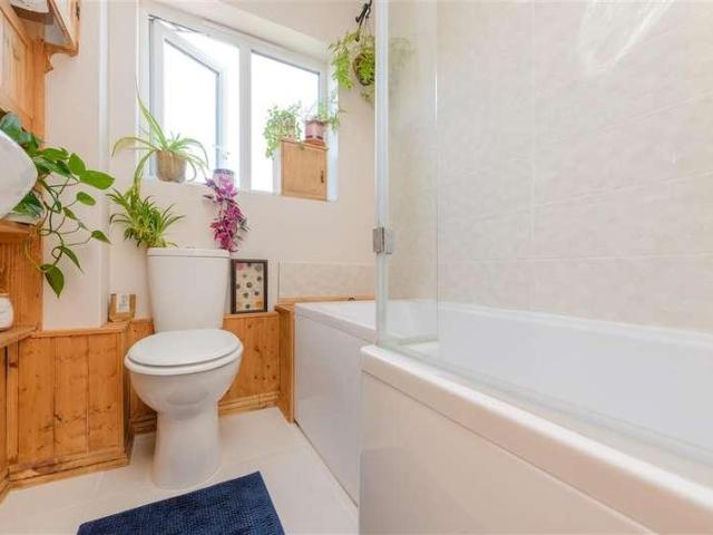 House for sale in The Butts, Kent