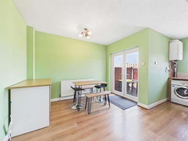 House for sale in Bulk, Bare