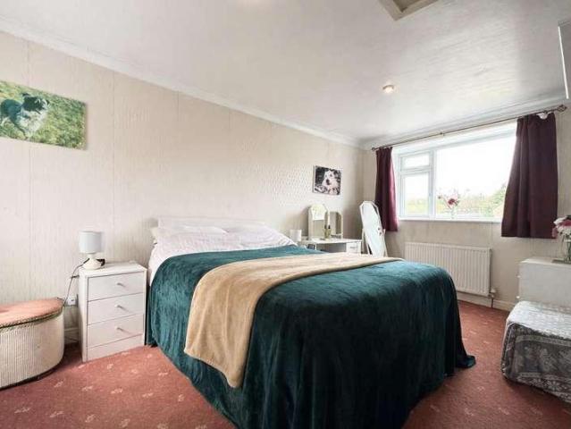 House for sale in Clayton West, West Yorkshire
