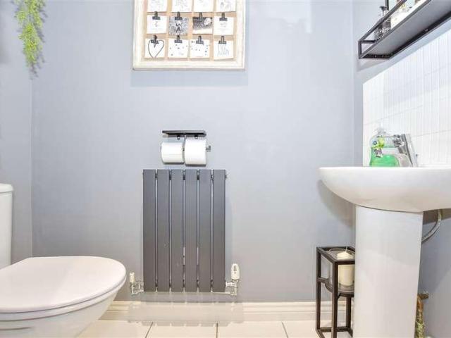House for sale in Leybourne, Bourne Vale