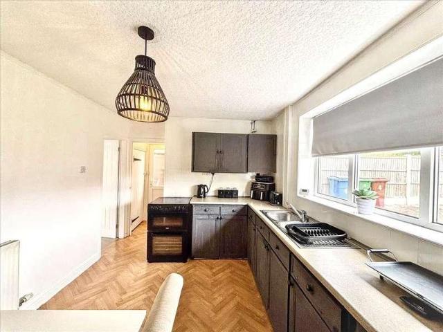 House for sale in Potters Corner, East Midlands