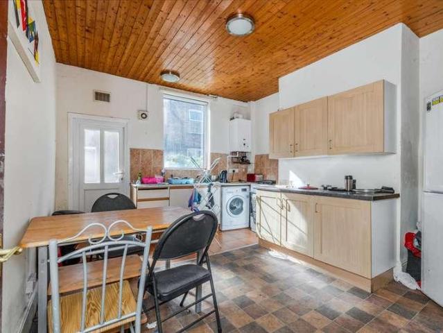 House for sale in Georgia, Greater Manchester