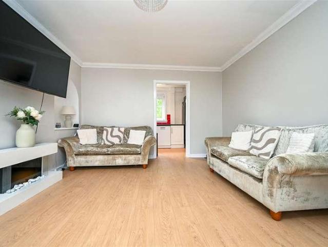 House for sale in Newmains, Scotland