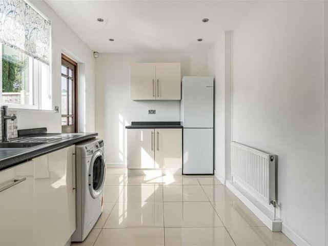 House for sale in Royal Borough of Kingston upon Thames, Greater London