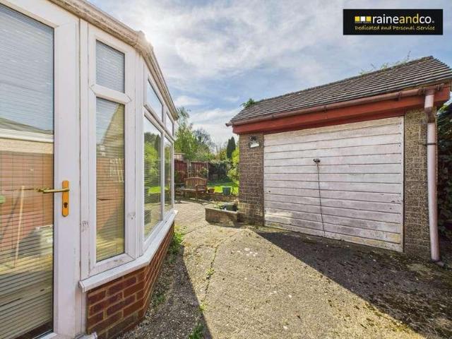 House for sale in Potters Bar, Sunnybank