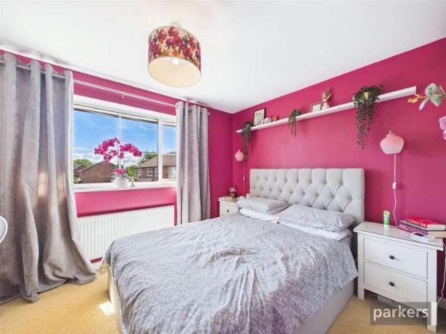 House for sale in Woodley