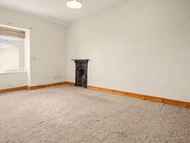 House for sale in Llithfaen, Wales