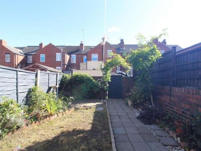 House for sale in Hopetown, Wakefield