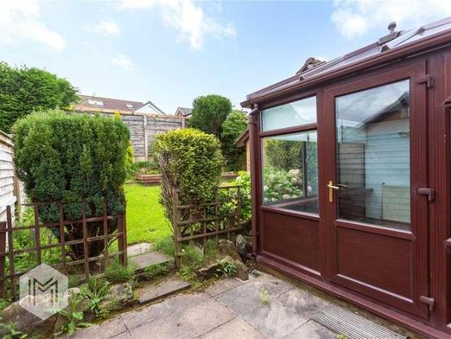 House for sale in Bradshaw, Lee Bank