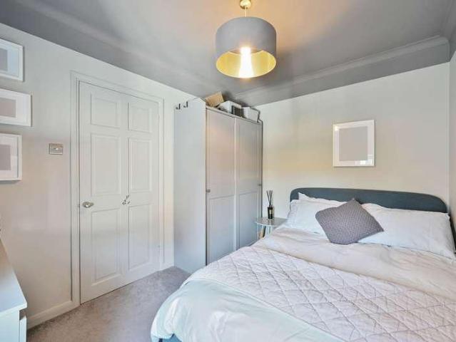 House for sale in Hook, Greater London