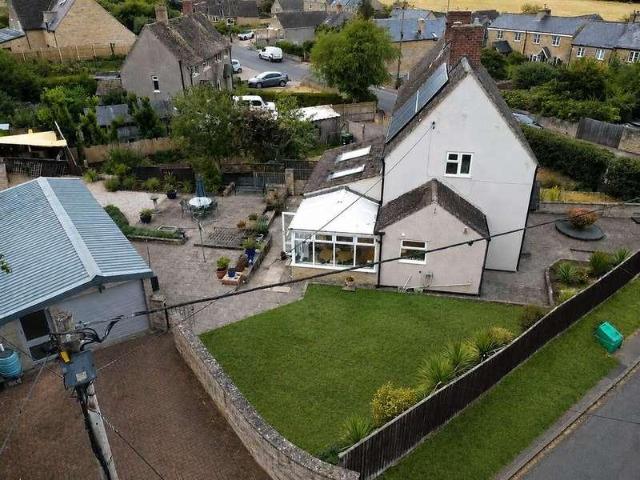 House for sale in Black Bourton, Oxfordshire