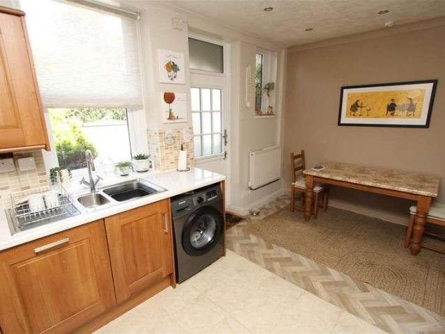House for sale in Greengates, West Yorkshire