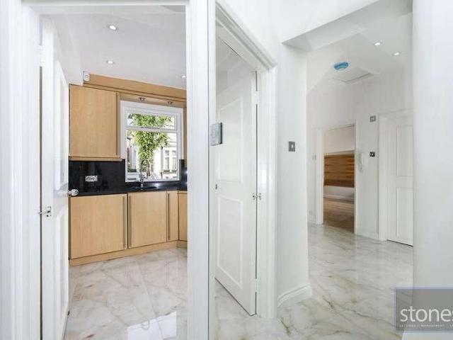 House for sale in Belsize Park, Greater London