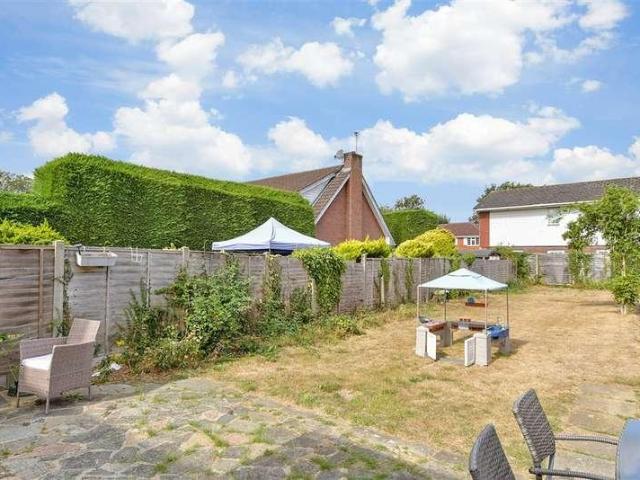 House for sale in The Butts, Kent