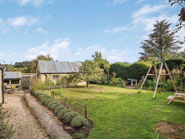 House for sale in Fossebridge, Gloucestershire
