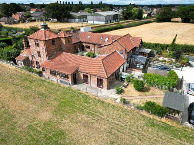 House for sale in Thorpe Willoughby