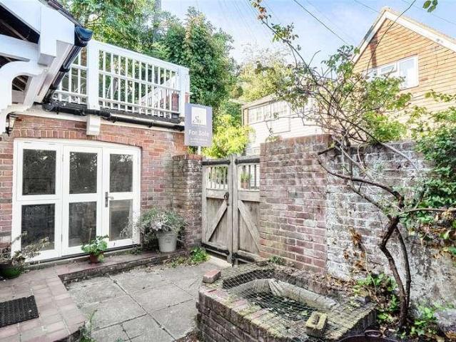 House for sale in Arundel, Clapham
