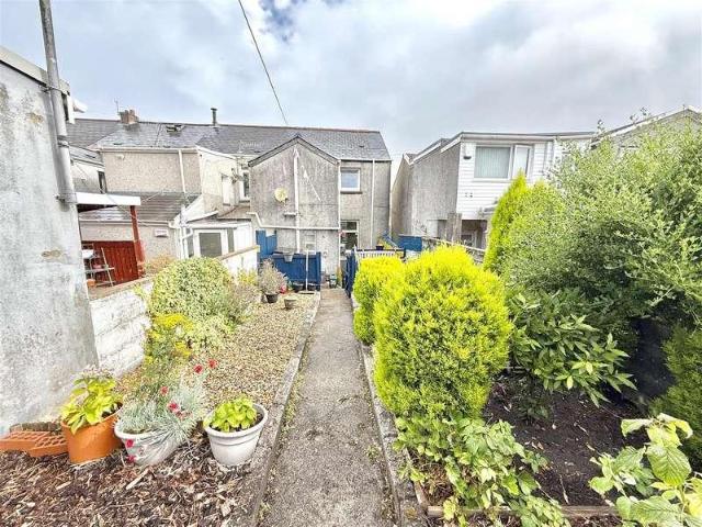 House for sale in Hirwaun