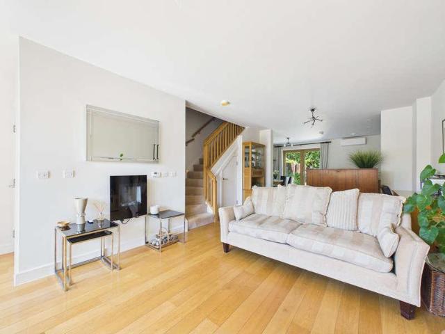 House for sale in Swallow, Buckinghamshire