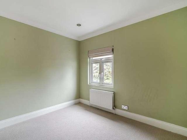 House for sale in Weybridge, Elmbridge