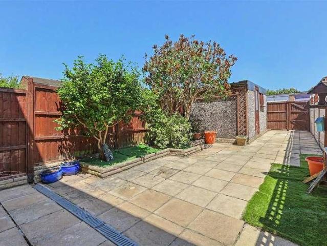 House for sale in Gedling, East Midlands