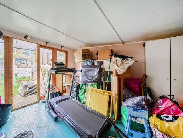 House for sale in Moneyhill, Batchworth