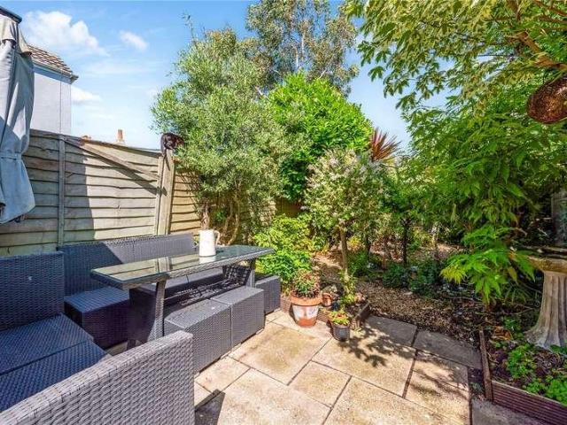 House for sale in Felpham, Clapham