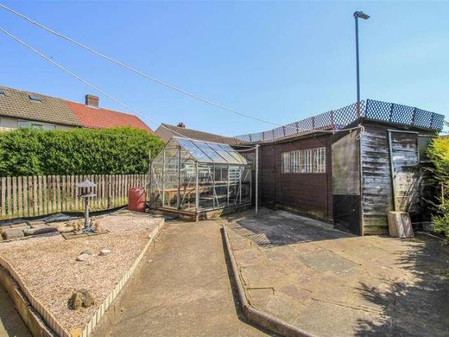 House for sale in Thornhill Lees