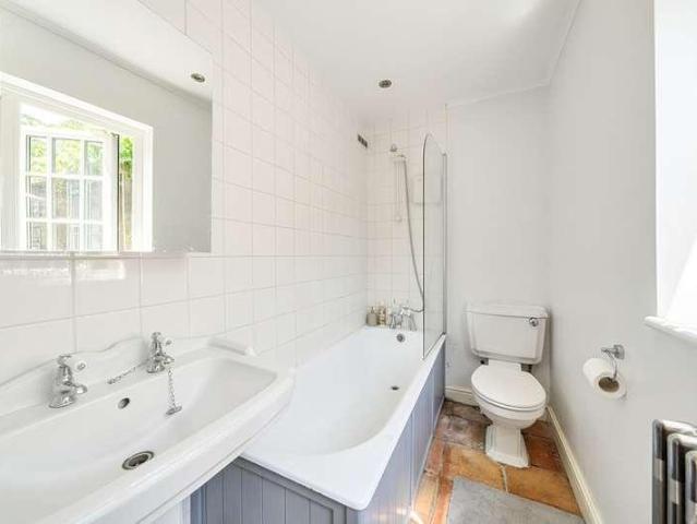 House for sale in Harrow Weald, Greater London