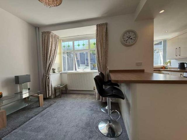 House for sale in Joiner's Square, Hanley