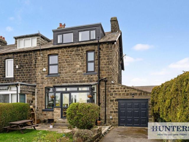 House for sale in Rufford Park, Yeadon
