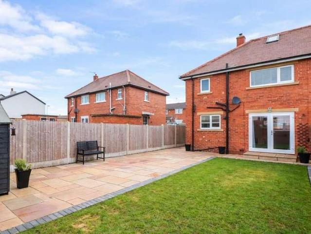 House for sale in Ossett, West Yorkshire