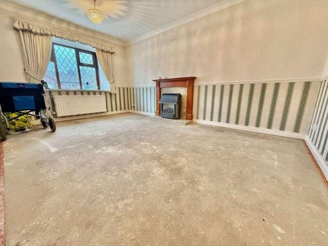 House for sale in Coseley, West Midlands