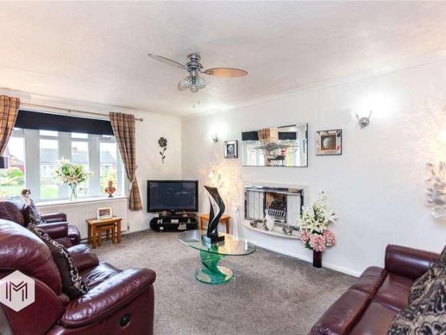 House for sale in Bradshaw, Lee Bank