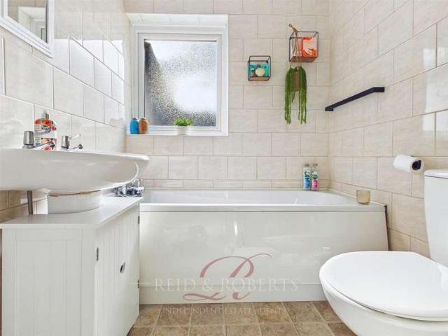 House for sale in Coedpoeth