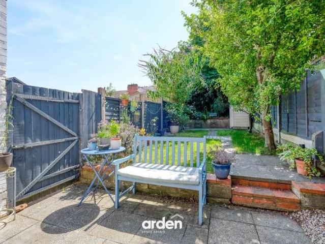 House for sale in Cotteridge, West Midlands