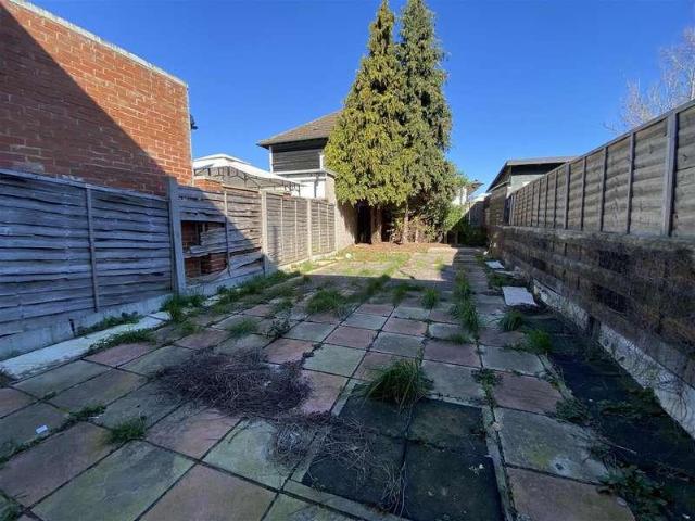 House for sale in Dagenham, Greater London