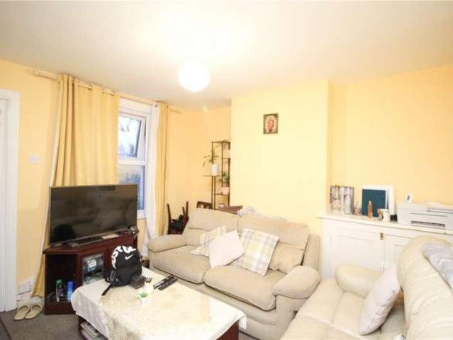 House for sale in Southend City Centre Neighbourhood, Alton Barnes