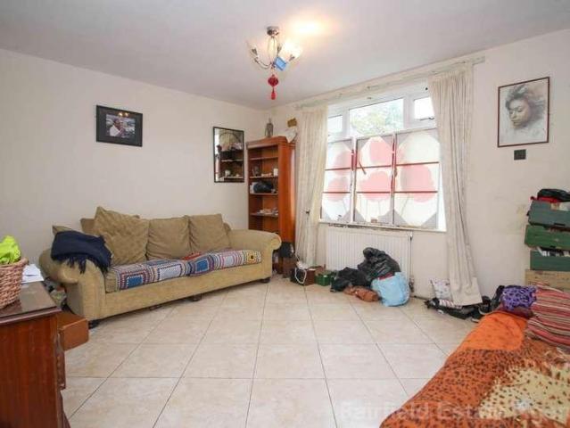 House for sale in South Oxhey, Batchworth