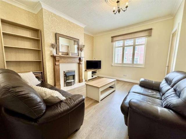 House for sale in Barnsley, Darton