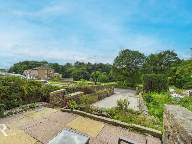 House for sale in Wash, Charlesworth