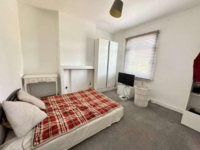 House for sale in St Albans, Five Acres